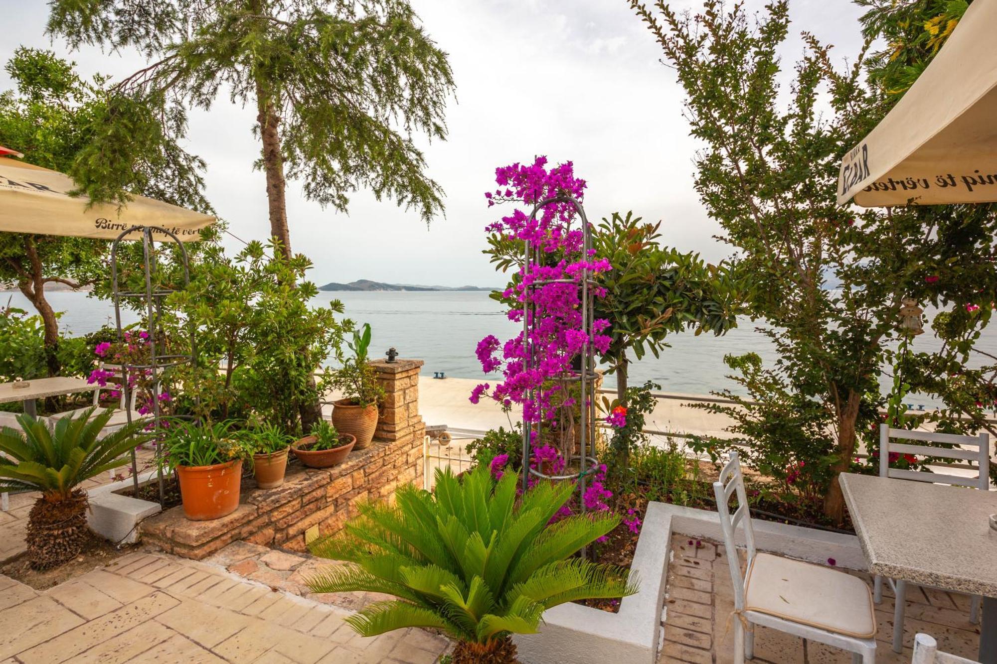 Apartments Cikuli Sarandë エクステリア 写真